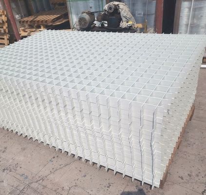 Glanz oppervlak FRP plafondrooster Glasvezel hangend plafondrooster 80mm 100mm Mesh