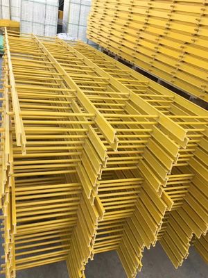 Gepersonaliseerde kleuren Super glad oppervlak Hoge sterkte FRP Pultrusion I Shape Beam Profielen