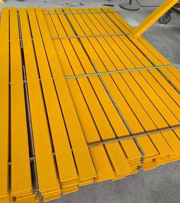 Niet-slip-pultrusion glasvezelstrook voor houten tuindekken/traptrampen/toegangsrampen