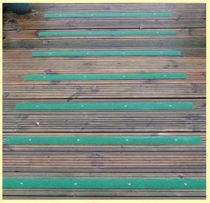 Grittenoppervlak FRP glasvezelstrook voor trappen, hellingen en wandelpaden 1m tot 11,6m lengte