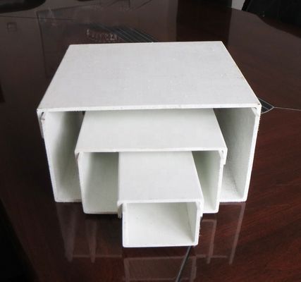 Glanzige glasvezelversterkte plastic kabelbak voor optimale kabelondersteuning en -bescherming
