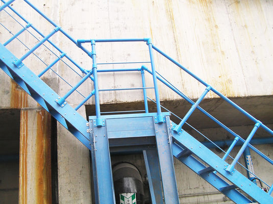 GRP-FRP-trappengraaf voor trappengraaf in industriële ontwerpstijl
