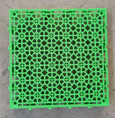 40x40x4.0cm PP vergrendelbare plastic mat voor gemakkelijk wassen van auto's en garage vloerbedekking