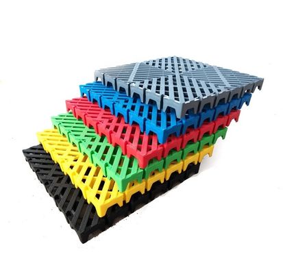 50x50x5.0cm Plastic garage vloermatten voor autowasser Industrial Design Style