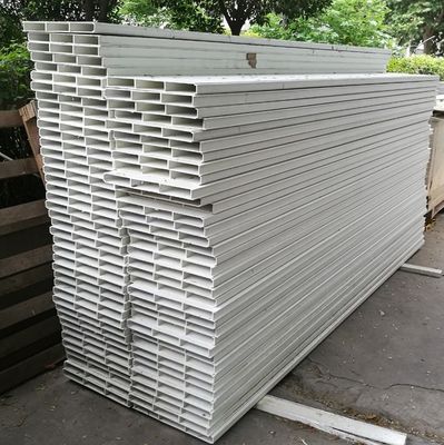 Pultrudeerbaar anti-corrosief FRP-product voor koeltoren 40% open gebied en duurzaam ontwerp