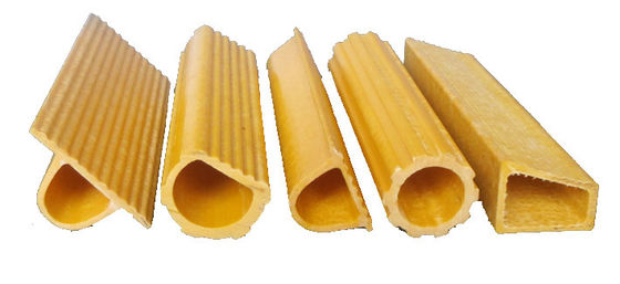 Op maat gemaakte kleuren High Load Capacity Gear en D-type FRP Pultruded Tube Ideaal voor FRP Stap Ladder Stages