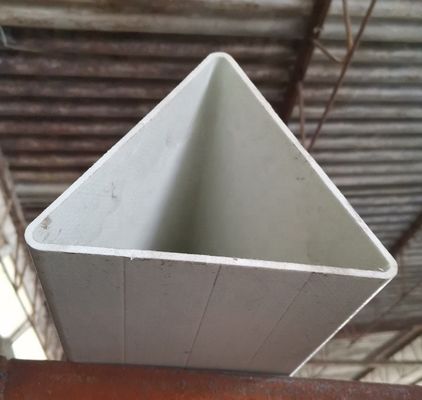 Glanzige 180 mm FRP driehoekprofielen Glasvezel driehoekprofiel GFRP hoek sectie
