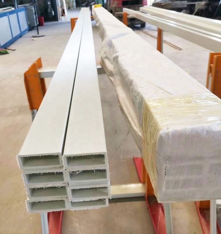 Structuren Hoogsterkte Glasvezel Plat buis FRP Plastic Composite Rechthoekige paal Lengte 1m tot 11,6m